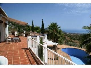 Villa for Sale in Frigiliana 690.000..