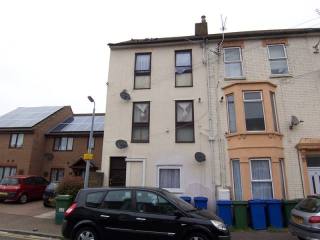 1 bedroom flat in SHEERNESS