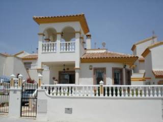2 Bedrooms - Villa - Alicante - For Sale