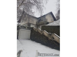 Prodajem kucu u Starim Banovcima