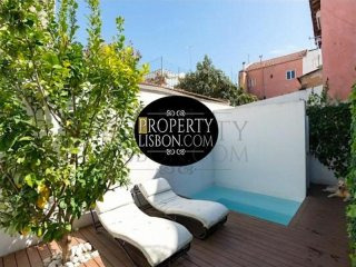 2 Bedroom Duplex Townhouse with Private..