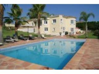 4 Bedrooms - Villa - Malaga - For Sale