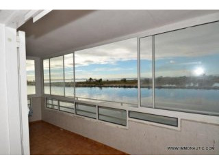 ROSES SANTA MARGARIDA: Superb apartment..