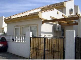 2 Bedrooms - Villa - Alicante - For Sale