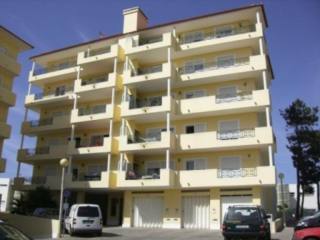 3 BED APARTMENT CLOSE TO TOWNWITH SEA..