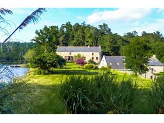 1.4 hectare Lake, 2.7 hectares of..