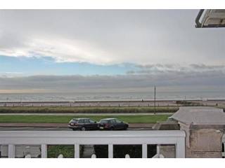 5 bedroom Villa For Sale: 62500 LE..