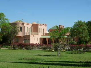 Large 1000 m2 property on 5ha land - 4..