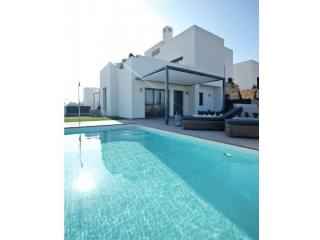 2 Bedrooms - Villa - Alicante - For Sale