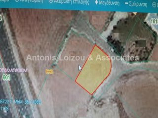 604m2 Building Plot in Latsia