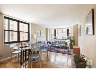 4 bedroom Apartment For Sale: 200 EAST..