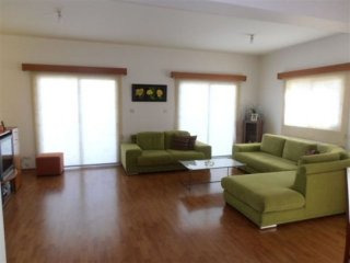 FOR SALE 3 BED APARTMENT IN STROVOLOS