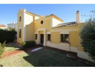 5 Bedrooms - Villa - Malaga - For Sale