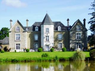 Prestige Chateau with Lake, Ideal..