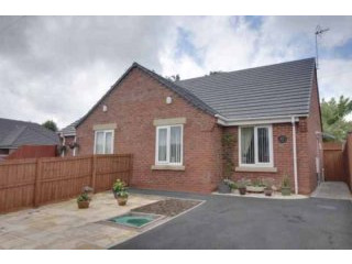 2 bedroom, Semi-detached Bungalow house..