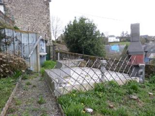 House with Terrace View of Town