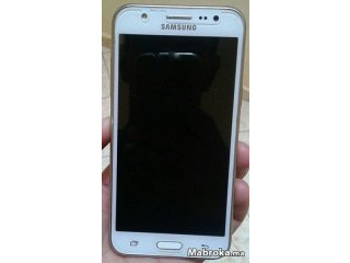 SAMSUNG Galaxy J5