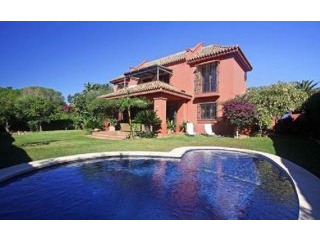 4 Bedrooms - Villas - Malaga - For Sale