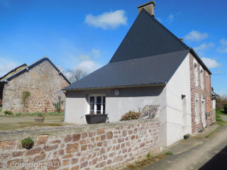 4 Bedroom Stone House With Garden..