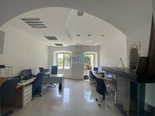Opatija centar stan prizemlje 42.3 m2