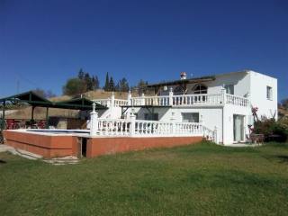 Villa - A spacious country property..