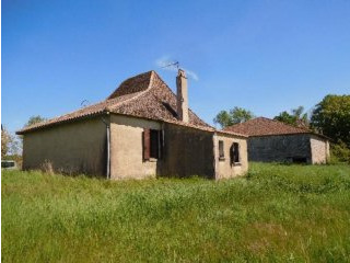 Charming Little Farmhouse To Be..