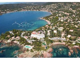 Luxury waterfront penthouse in Agay..