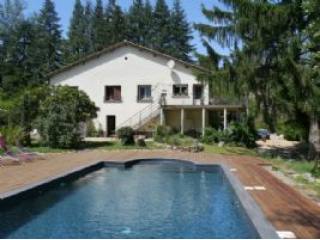 Very Attractive Villa With Stunning Pool
