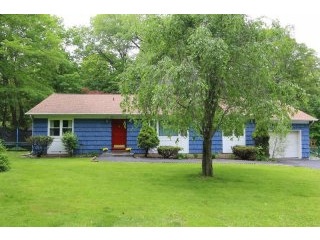 3 bedroom House For Sale: 1625 Summit..