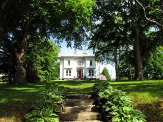 3 bedroom House For Sale: 11 Troop Lane..