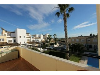 Pretty 2 Bed Bungalow Apartment..