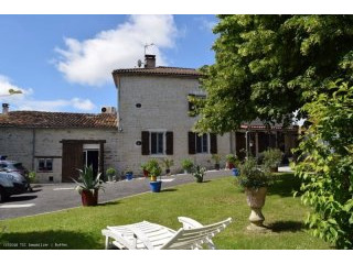 Grand 5 Bedroom Townhouse With Interior..