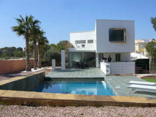 5 Bedrooms - Villa - Alicante - For Sale