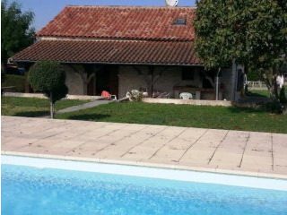 Pretty Stone House With Pool And Garden