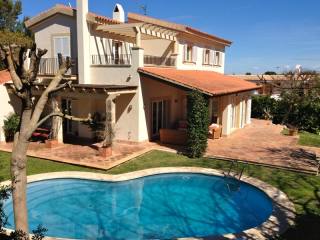 4 Bedrooms - House - Islas Baleares -..