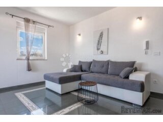 KLIMNO, apartman na samo 250m od mora