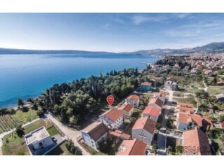 Apartman 1.red do mora sa bazenom direktno od vlasnika