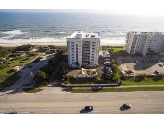 3 bedroom Flat For Sale: 2195 Highway..