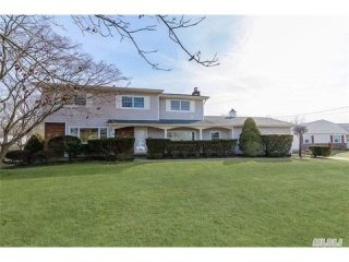 4 bedroom House For Sale: 32 Angela Bay..