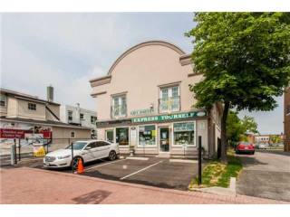 $2,298,800 W3220137 10 Main Street..