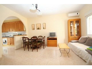 3 Bed Townhouse with Communal Pool in..