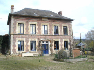Trun - House For Sale