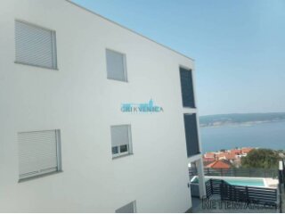CRIKVENICA - LUKSUZNI STAN SA PREKRASNIM POGLEDOM