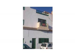 Apartment For Sale in Arrecife..