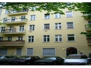 Fully Renovated Studio Apartment in..