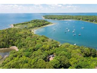 4 bedroom Property For Sale: Bassett's..