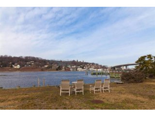 Detached House For Sale: 2 Mountainview..