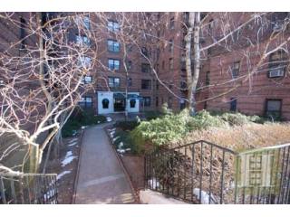 1 bedroom Apartment For Sale: GREYSTONE..