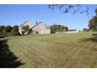 2 Bedrooms - House - Bourgogne - For..