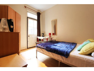 Single with double bed near Tottenham..